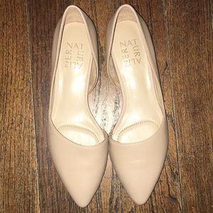 NEW- Naturalizer Samantha Taupe Flats